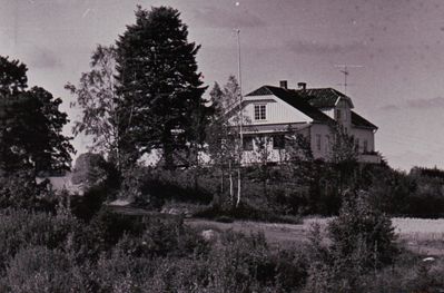 Rustad gård ved Langen
Nøkkelord: Rustad;Langen;Ytre;Enebakk